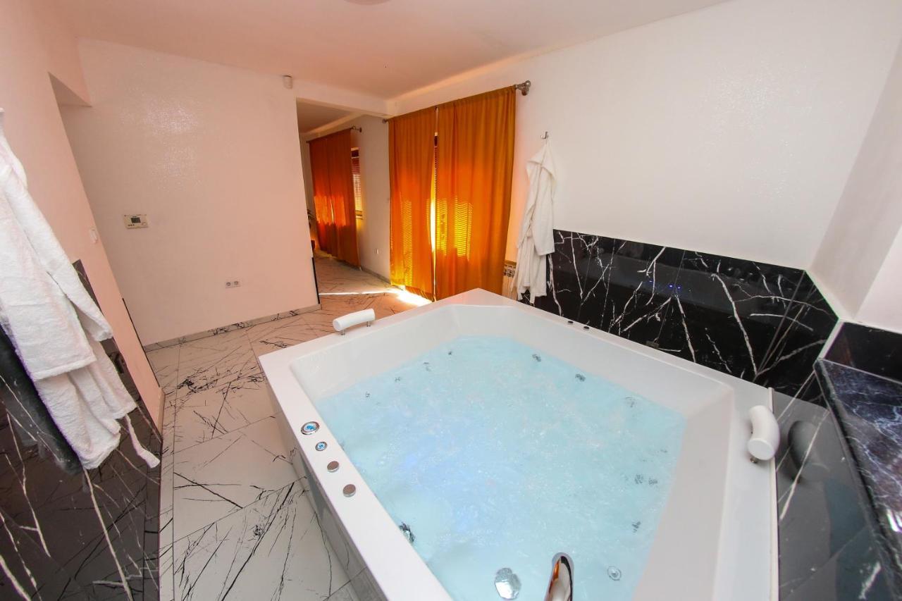 Hedonist Spa Jacuzzi Sarajevo Free Parking Eksteriør bilde